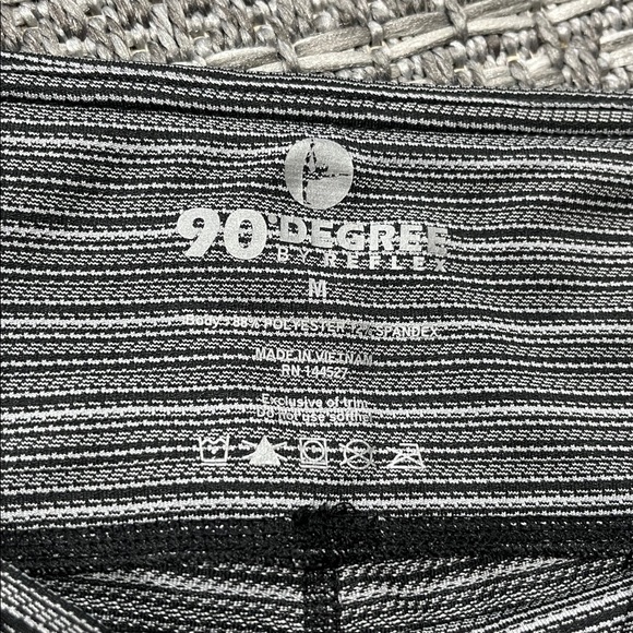 90 Degree By Reflex | Grey / Charcoal Stripe Leggings - Picture 4 of 9